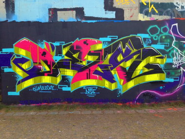 Graffiti Wall - Photo by DETS - to, the, dark (2012)