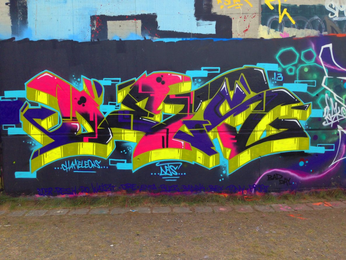 Graffiti Wall - Photo by DETS - to, the, dark (2012)