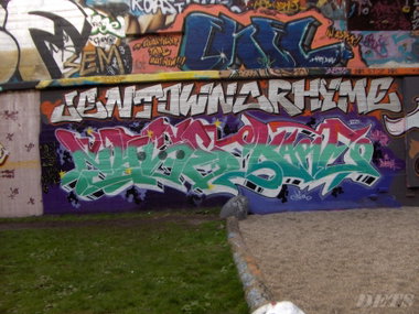 Graffiti Wall - Photo by DETS - nyse, kare, jc (2005)