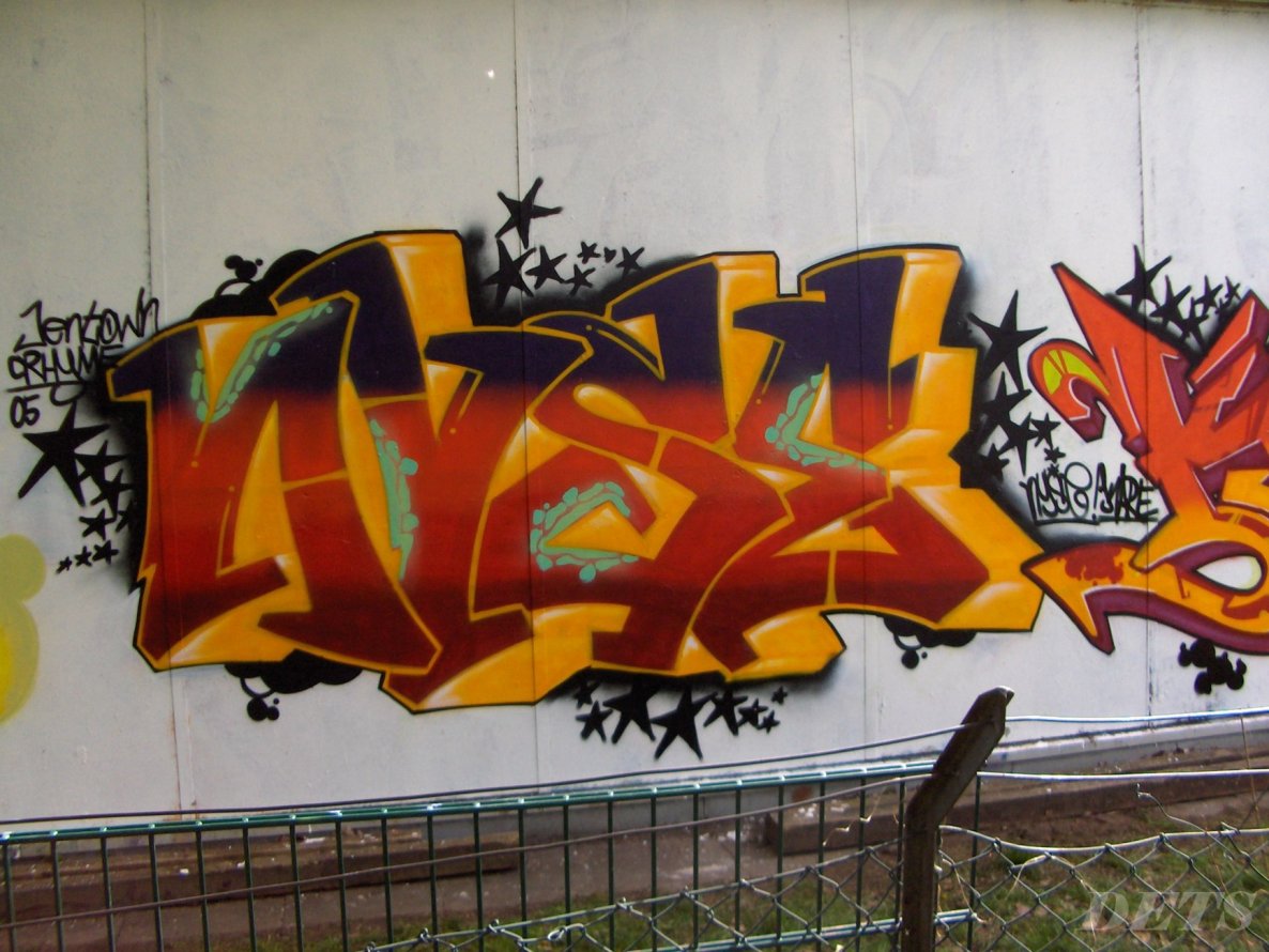 Graffiti Wall - Photo by DETS - nyse, jc (2005)