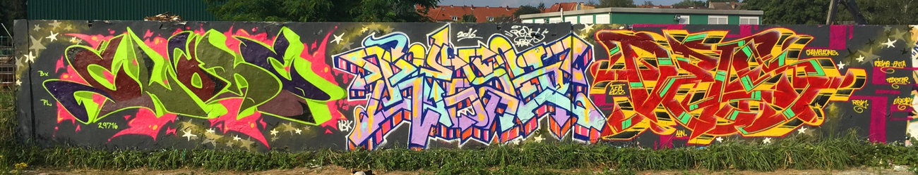 Graffiti Wall - Photo by DETS - resh, clone, dets (2016)