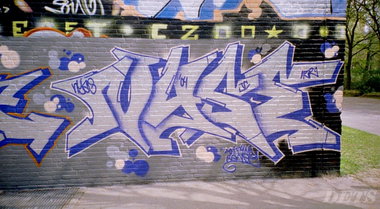Graffiti Wall - Photo by DETS - nyse, jc-azr (2004)