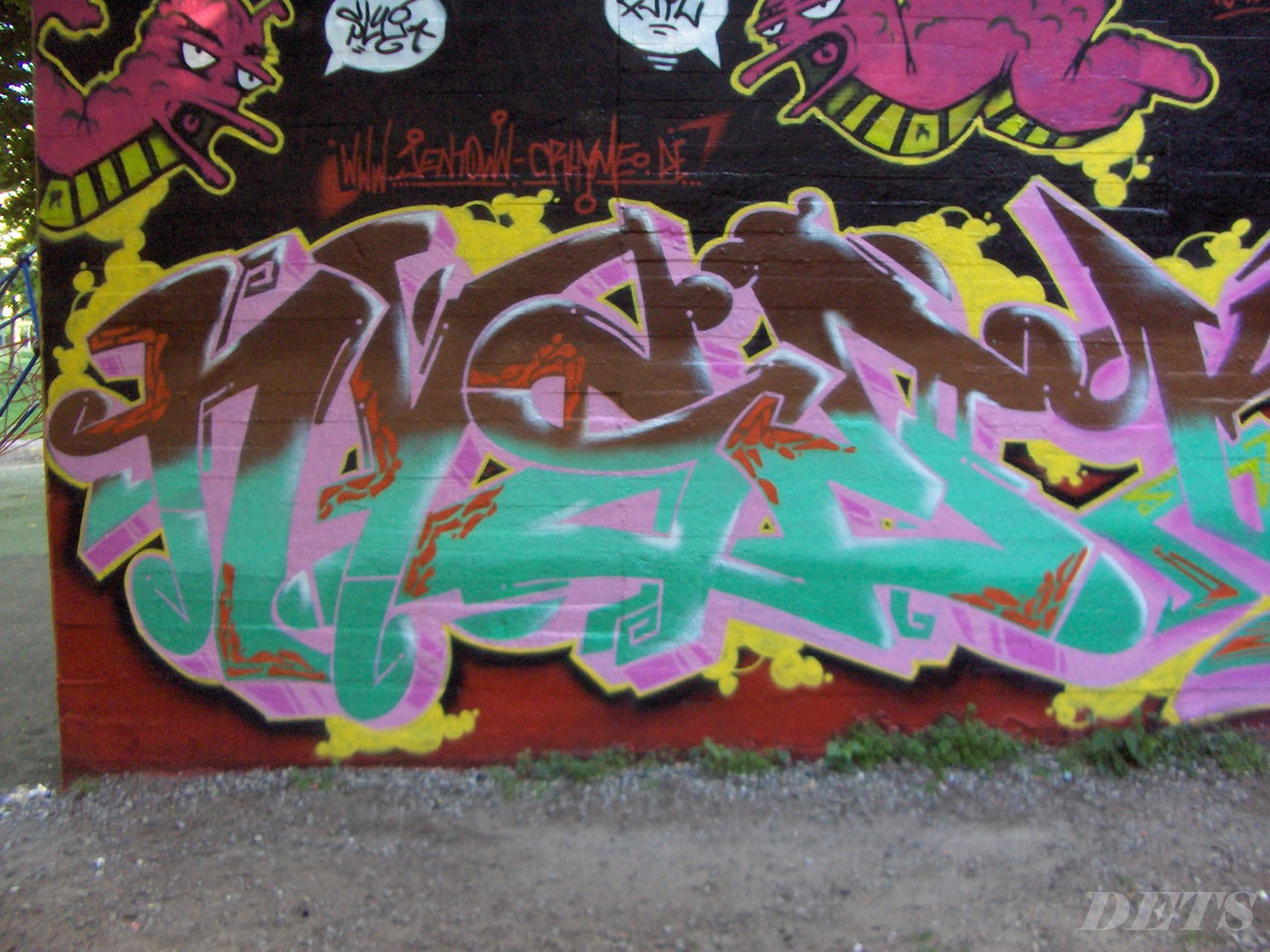 Graffiti Wall - Photo by DETS - nyse, aka, dets (2005)