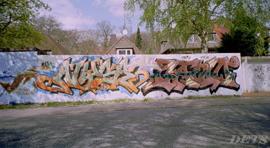 Graffiti Wall - Photo by DETS - nyse-cano (2004)