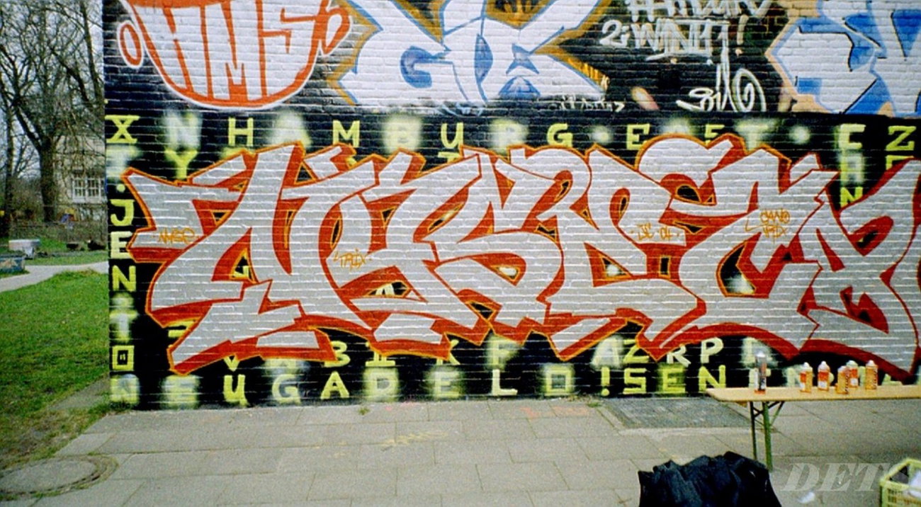 Graffiti Wall - Photo by DETS - the, matrix (2004)