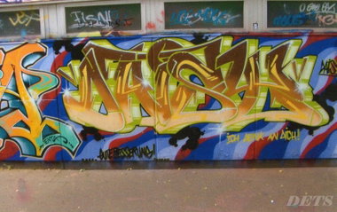 Graffiti Wall - Photo by DETS - daisy, nyse, dets (2006)