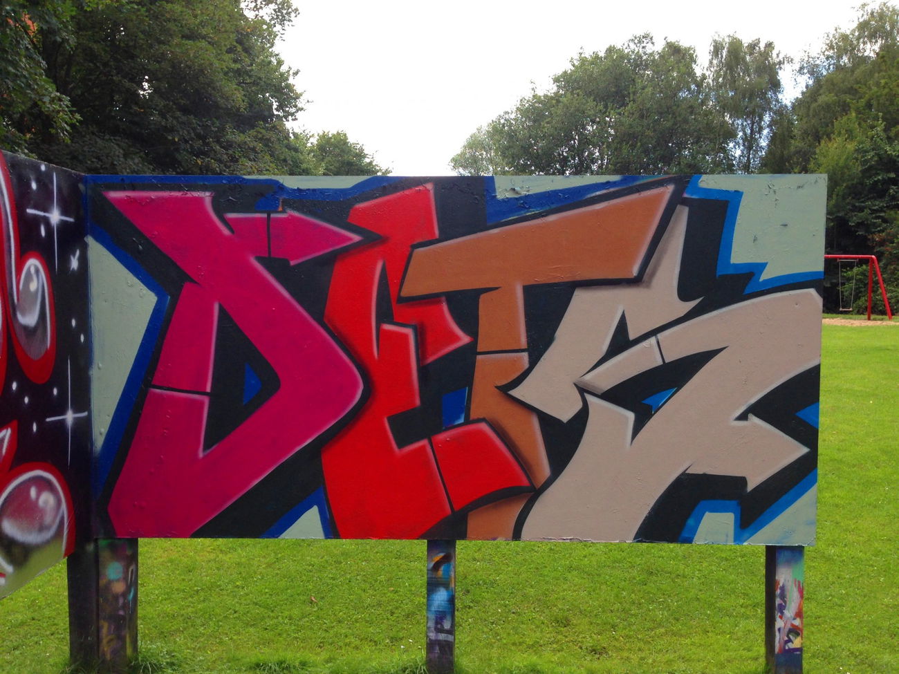 Graffiti Artwork - Photo by DETS - dets (2015)