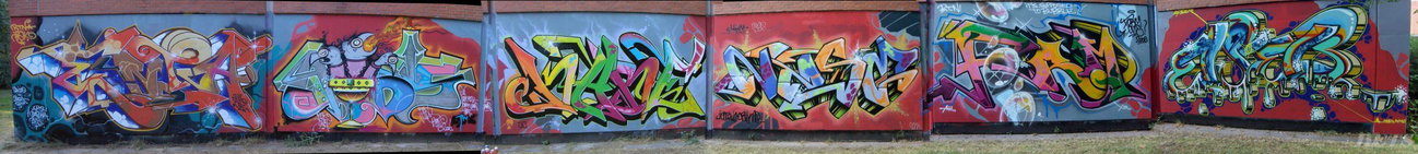 Graffiti Wall - Photo by DETS - enta-aids-dakota-kare-nyse-form-eiser (2006)