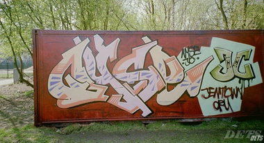 Graffiti Wall - Photo by DETS - nyse, jc (2004)
