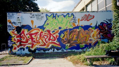 Graffiti Wall - Photo by DETS - nyse-jc (2004)