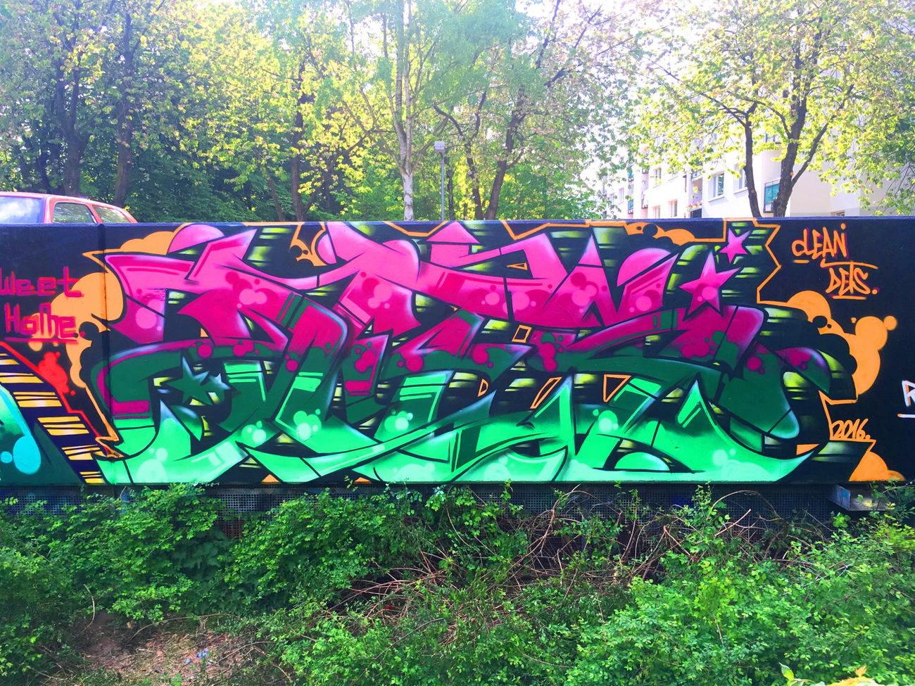 Graffiti Wall - Photo by DETS - dets, rsk, chameleons