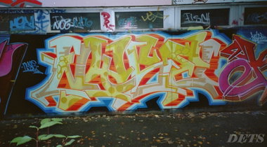 Graffiti Wall - Photo by DETS - NYSE, KEH (2004)