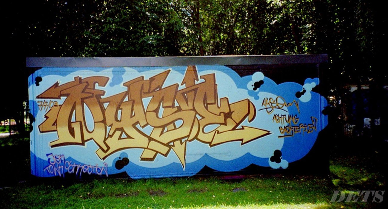 Graffiti Wall - Photo by DETS - nyse, jc (2003)