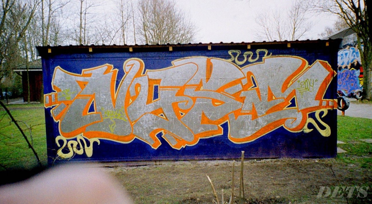 Graffiti Wall - Photo by DETS - nyse, jc (2004)