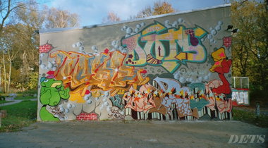 Graffiti Wall - Photo by DETS - nyse, (DETS) (2004)