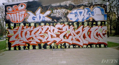 Graffiti Wall - Photo by DETS - the, matrix (2004)