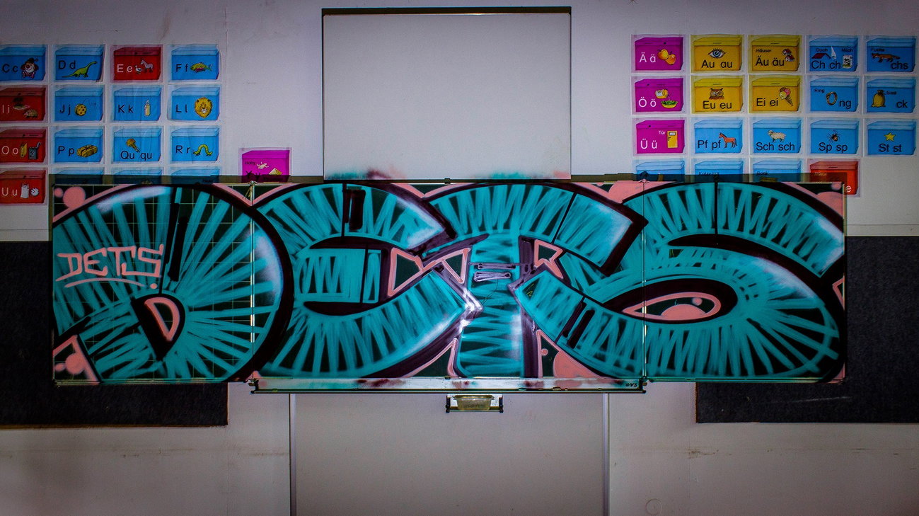 Graffiti Wall - Photo by DETS - dets, school, time (2015)