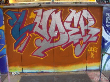 Graffiti Wall - Photo by DETS - luder (2006)