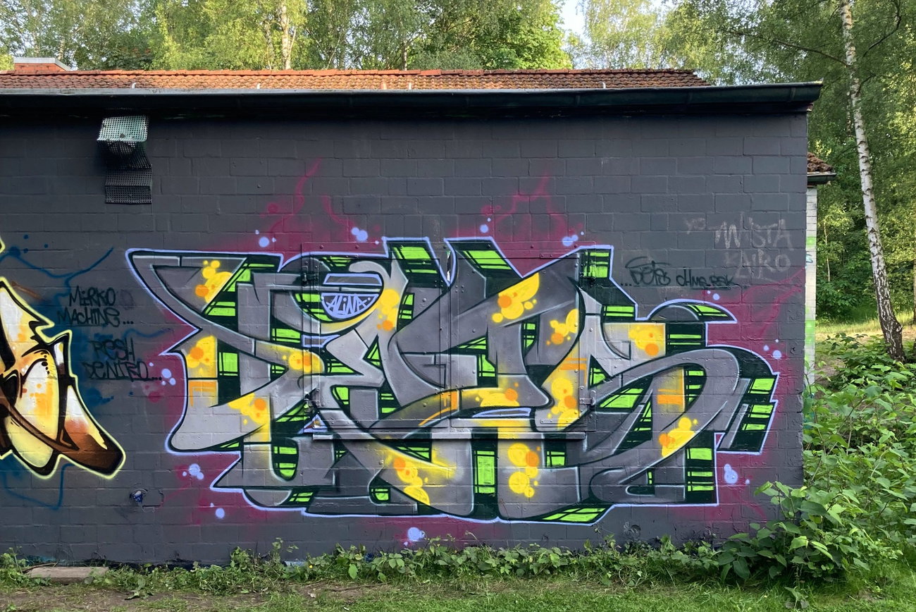 Graffiti Wall - Photo by DETS - dets, graffiti (2022)