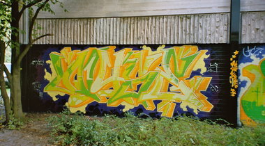 Graffiti Wall - Photo by DETS - trica, dets, nyse (2004)