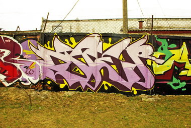 Graffiti Wall - Photo by DFXR - jam, Difer (2013)