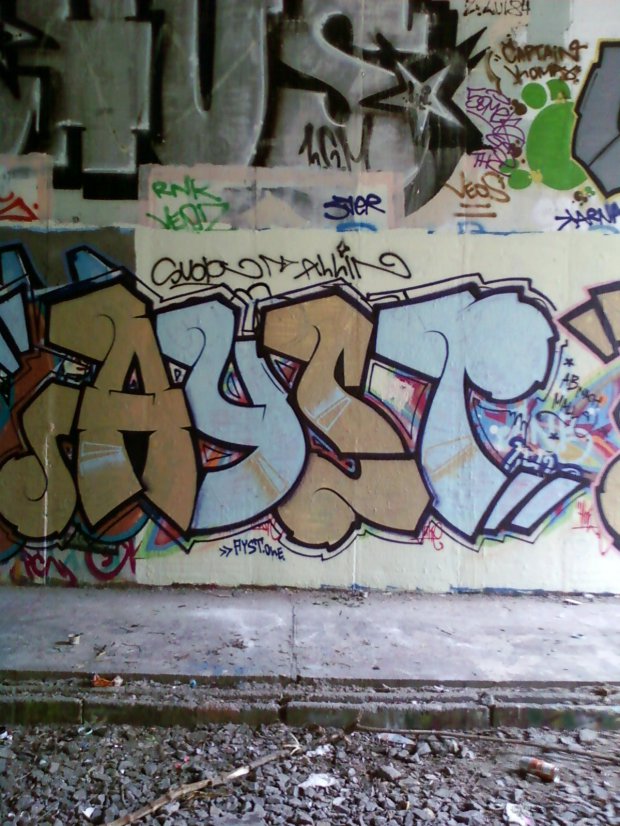 Graffiti Wall - Photo by DIRK - EIS.T, AYST, EIST (2011)