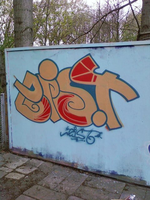 Graffiti Wall - Photo by DIRK - eis.t (2011)