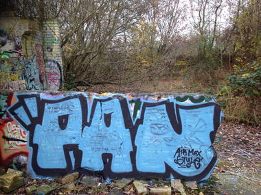 Graffiti Wall - Photo by DIRK - PAN, AIRMAXSTYLE (2013)