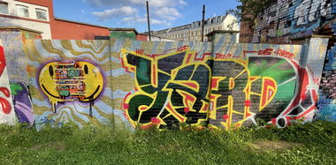 Graffiti Wall - Photo by DISOE - kbf, fda, yard (2024)