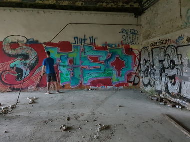 Graffiti Wall - Photo by DISOE - fda, kbf (2022)