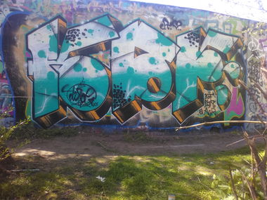Graffiti Wall - Photo by DISOE - kbf, fda, agr (2020)