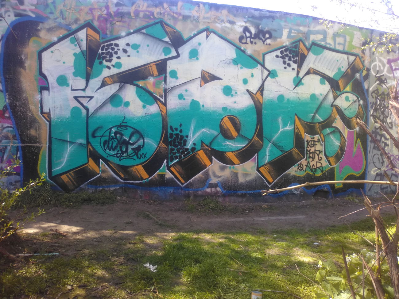 Graffiti Wall - Photo by DISOE - kbf, fda, agr (2020)