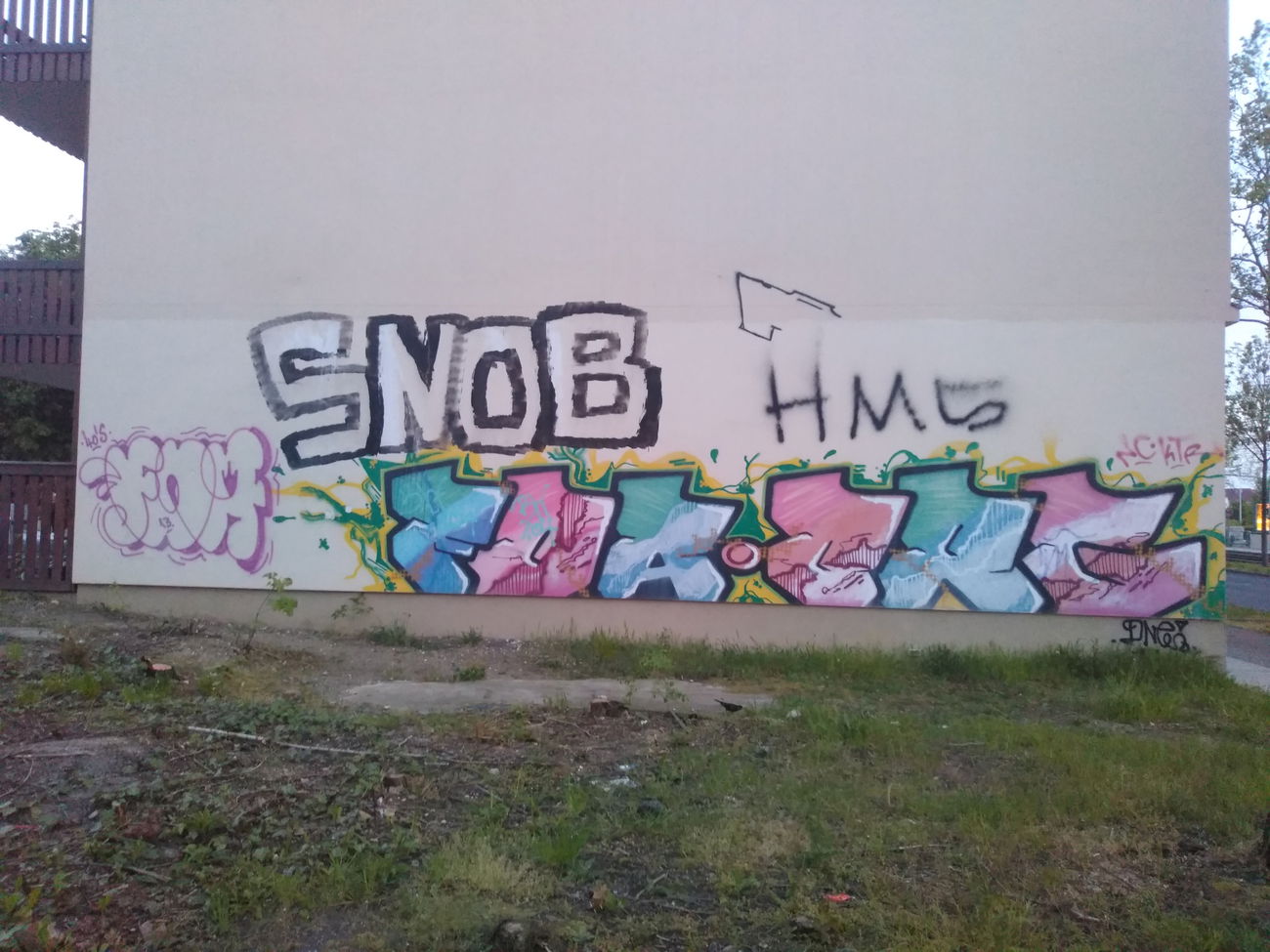 Graffiti Bombing - Photo by DISOE - fda, org, snob (2011)
