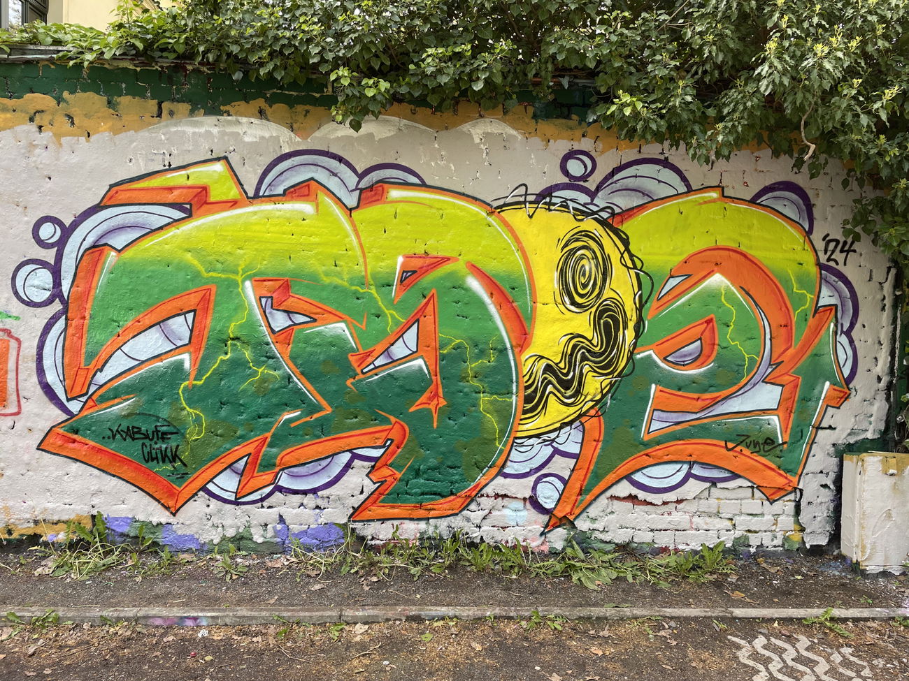 Graffiti Wall - Photo by DISOE - kbf, fda (2024)