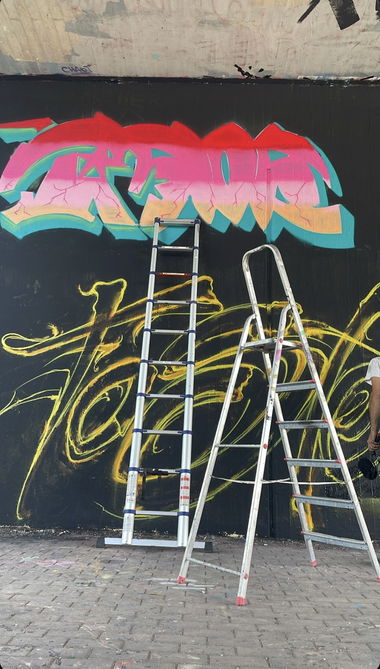 Graffiti Wall - Photo by DISOE - kbf, fda, foster (2025)