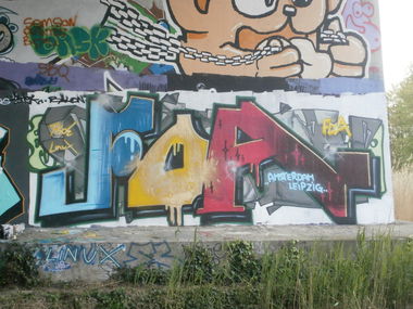 Graffiti Wall - Photo by DISOE - FDA, Linux, Tisoe (2017)