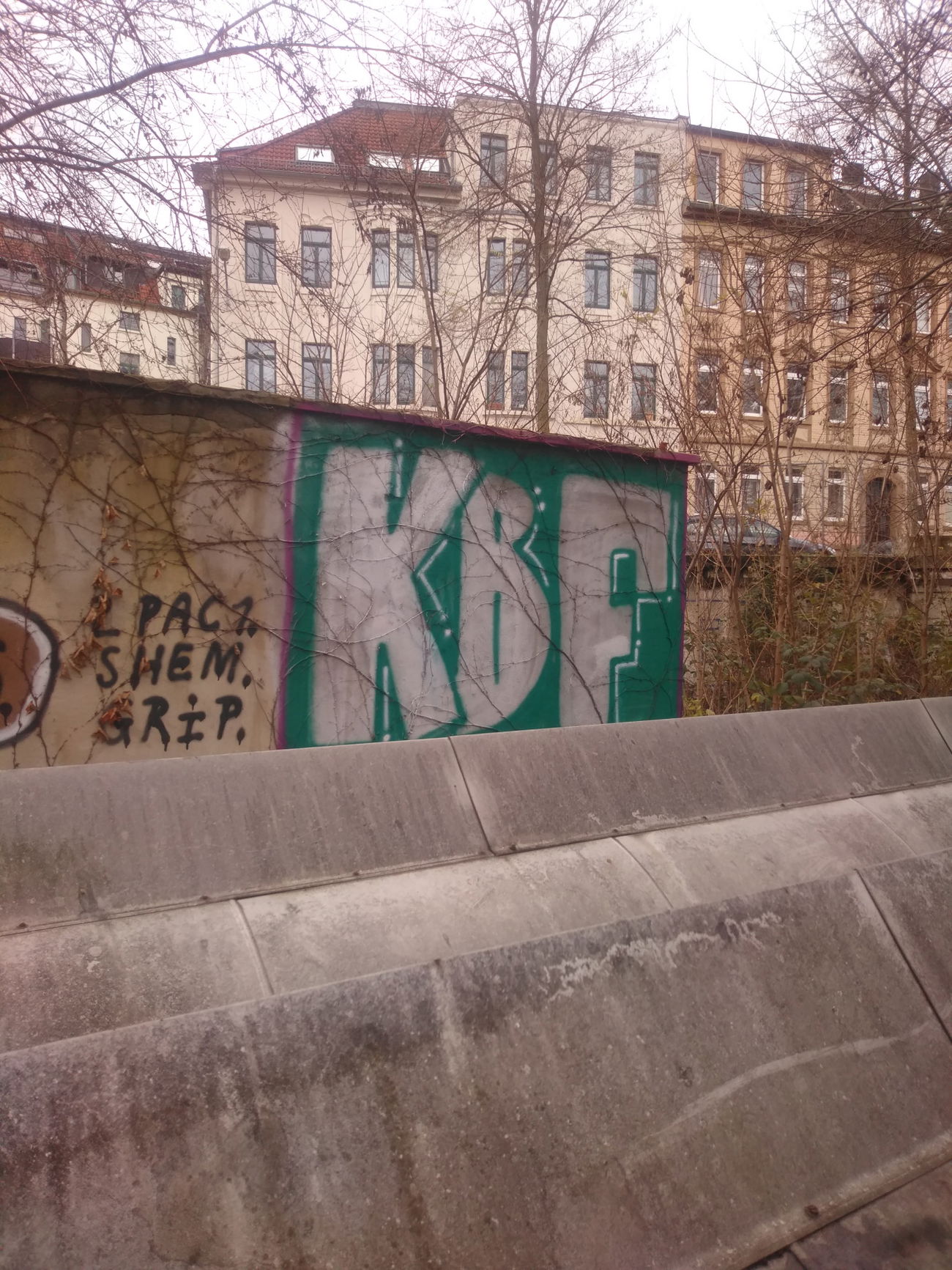 Graffiti Wall - Photo by DISOE - kbf, fda (2021)