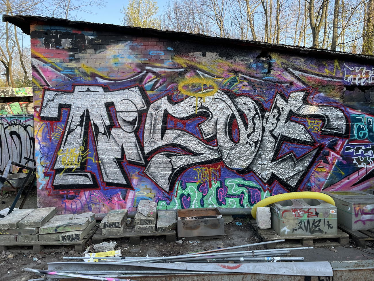 Graffiti Wall - Photo by DISOE - fda, kbf (2024)