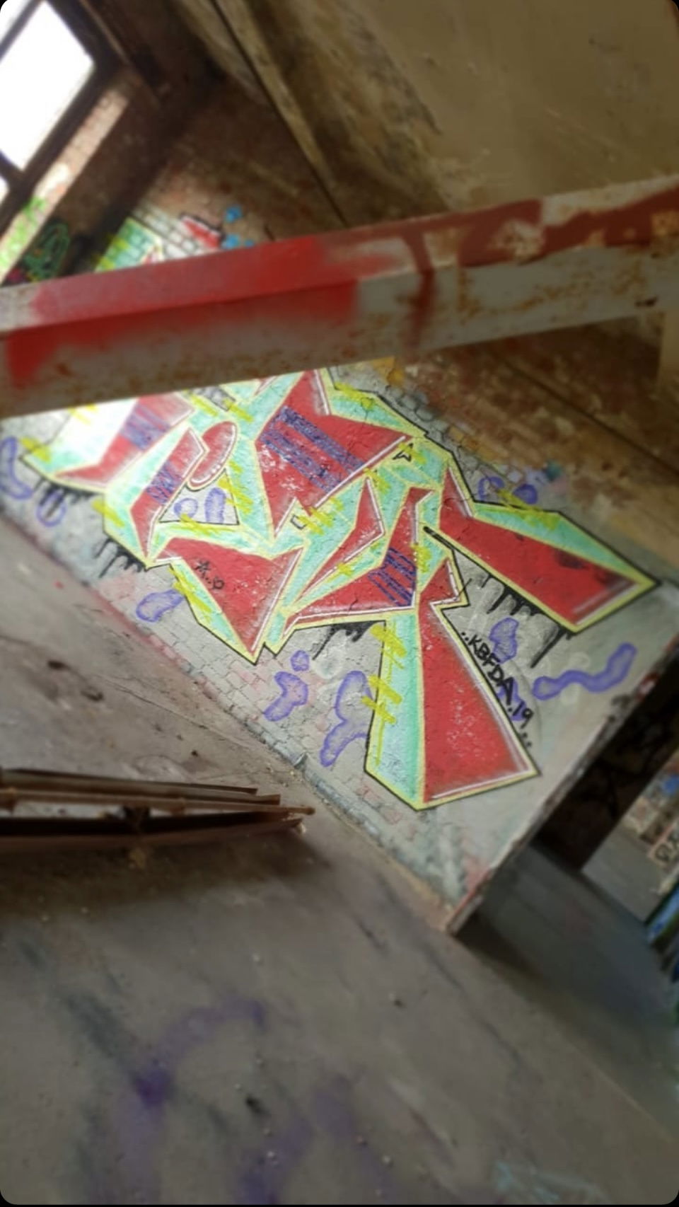 Graffiti Wall - Photo by DISOE - kbf, fda (2019)