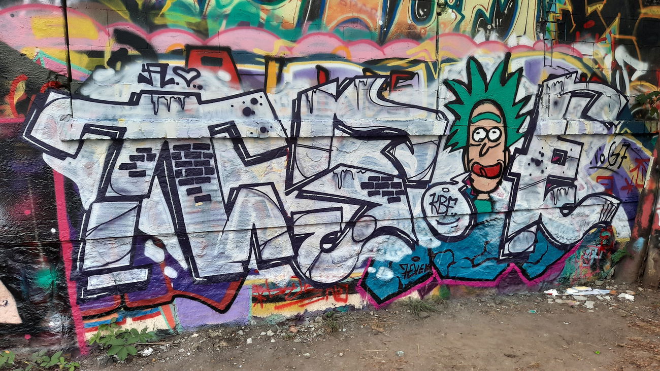 Graffiti Wall - Photo by DISOE - kbf, fda, tisoe