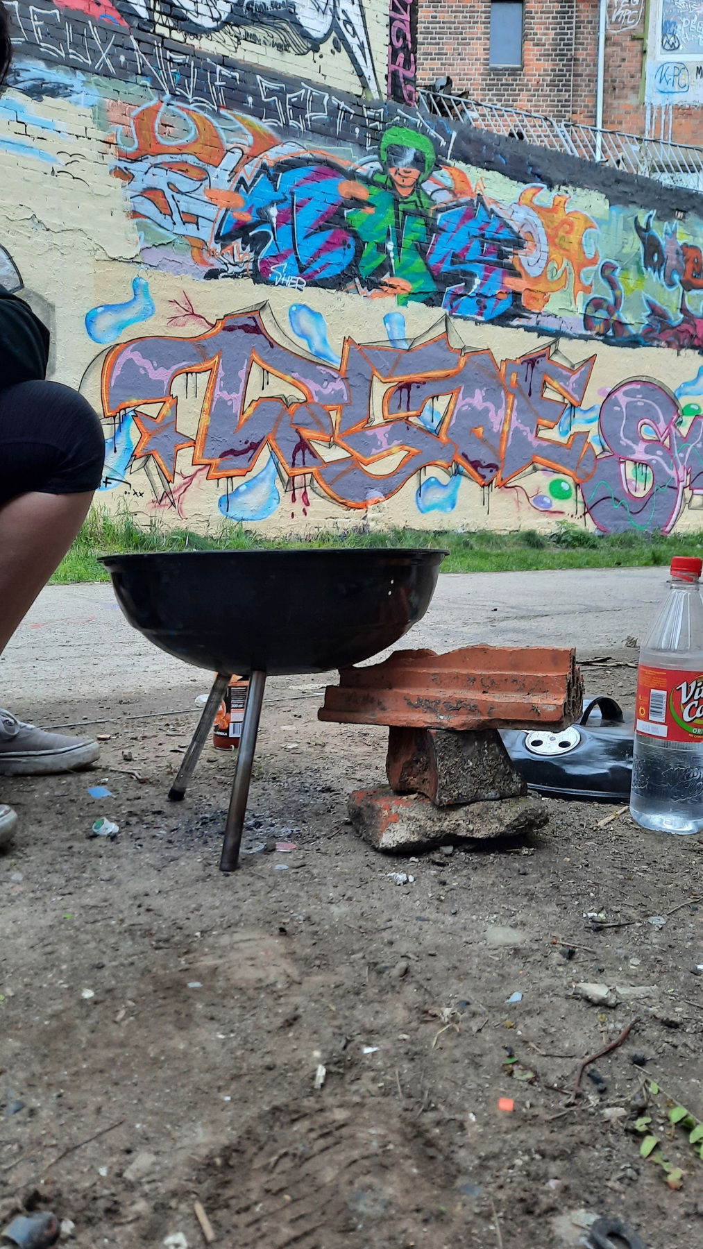 Graffiti Wall - Photo by DISOE - zweibein, tisoe, fda (2021)