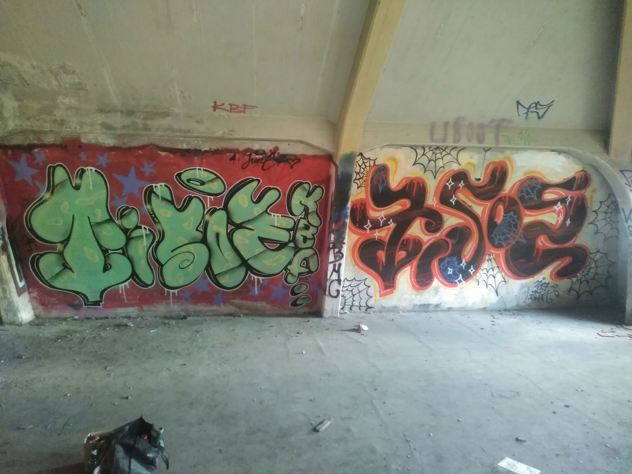 Graffiti Wall - Photo by DISOE - kbf, fda (2019)