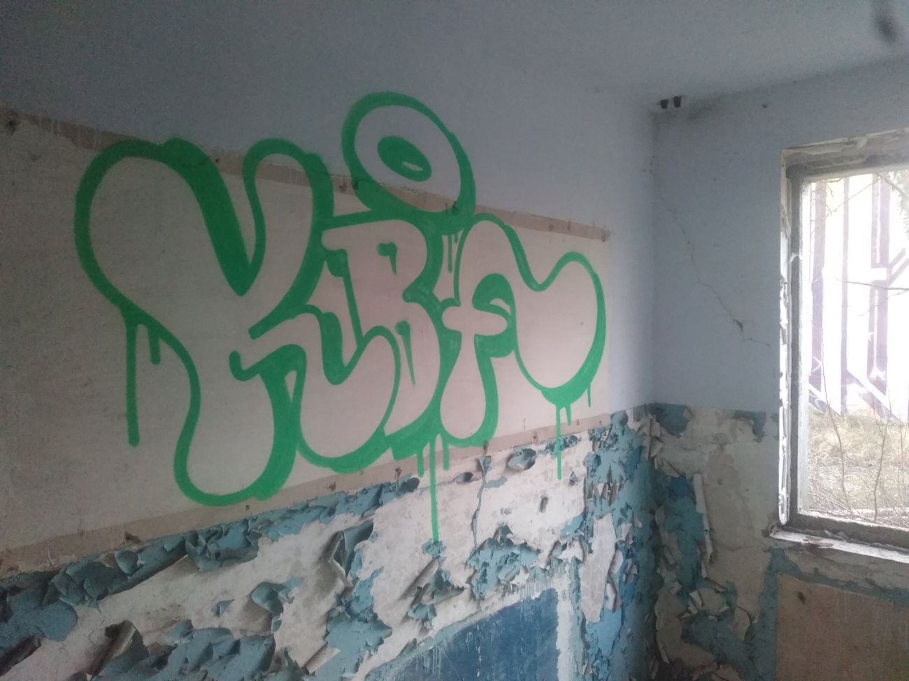 Graffiti Wall - Photo by DISOE - fda, kbf (2022)