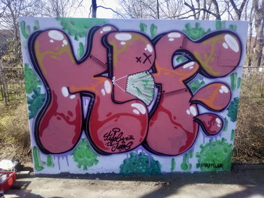 Graffiti Wall - Photo by DISOE - lock, tisoe, june (2020)