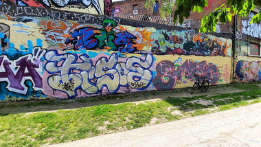 Graffiti Photo by DISOE (2021)