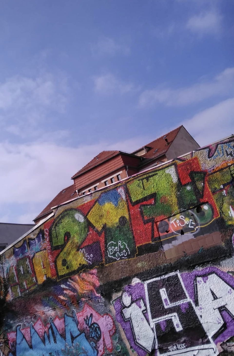 Graffiti Wall - Photo by DISOE - 217, biernot, msi (2022)