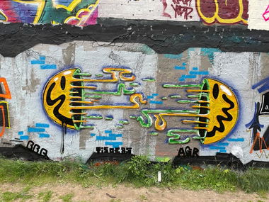 Graffiti Wall - Photo by DISOE - kbf, fda