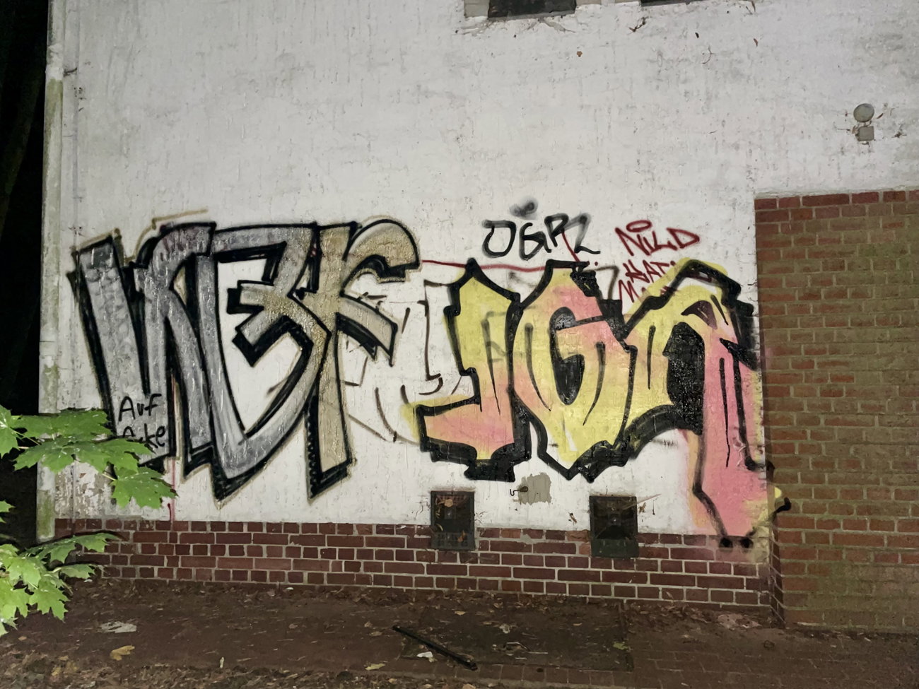 Graffiti Wall - Photo by DISOE - kbf, jgr (2023)