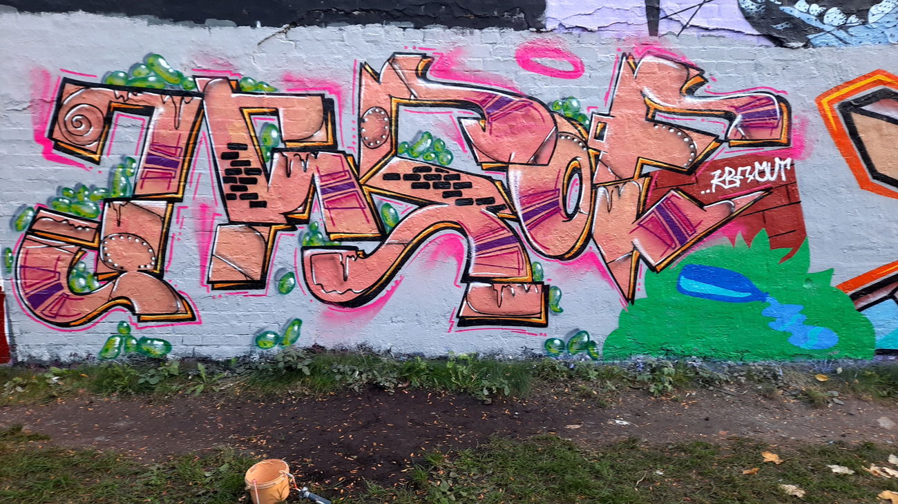 Graffiti Wall - Photo by DISOE