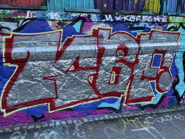 Graffiti Wall - Photo by DISOE - kbf, fda